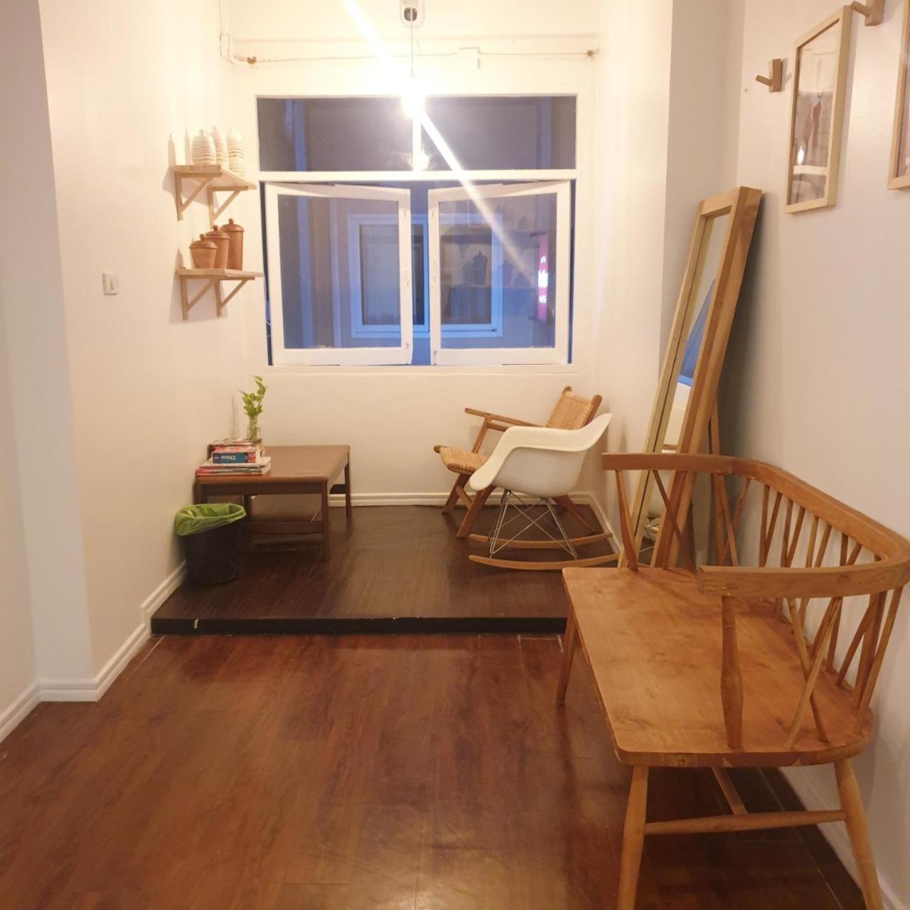 Cooper Hostel Bangkok Bagian luar foto