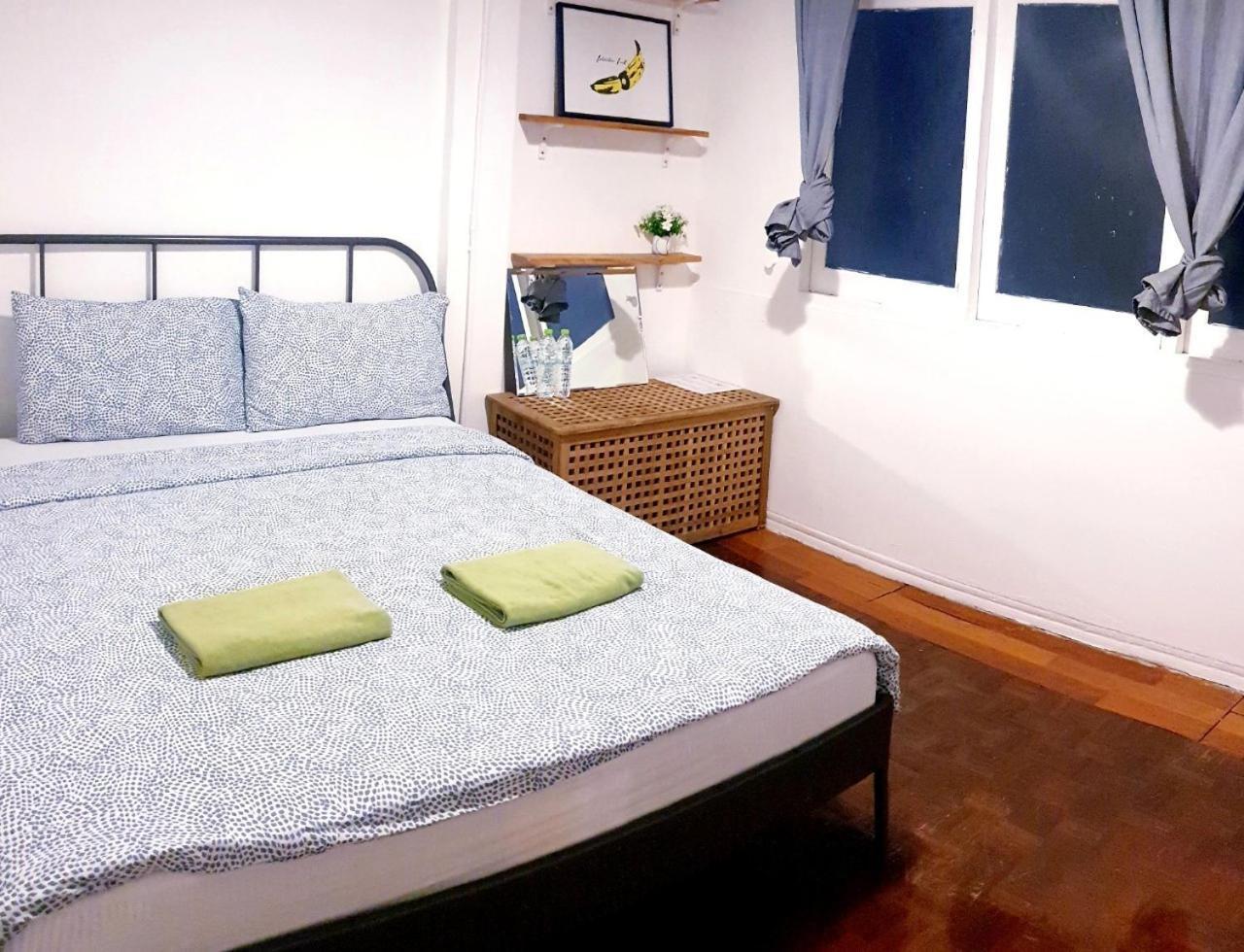 Cooper Hostel Bangkok Bagian luar foto