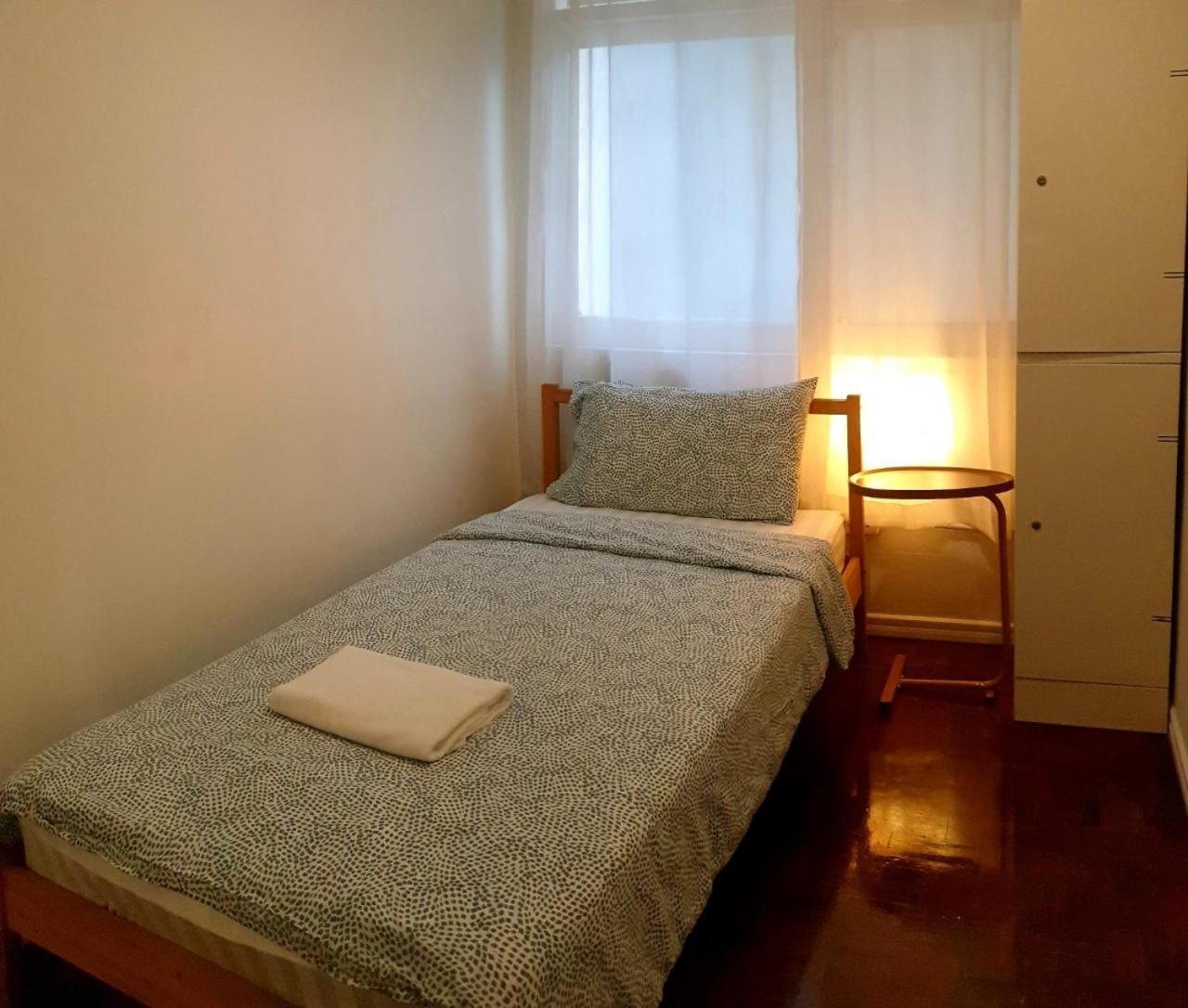 Cooper Hostel Bangkok Bagian luar foto