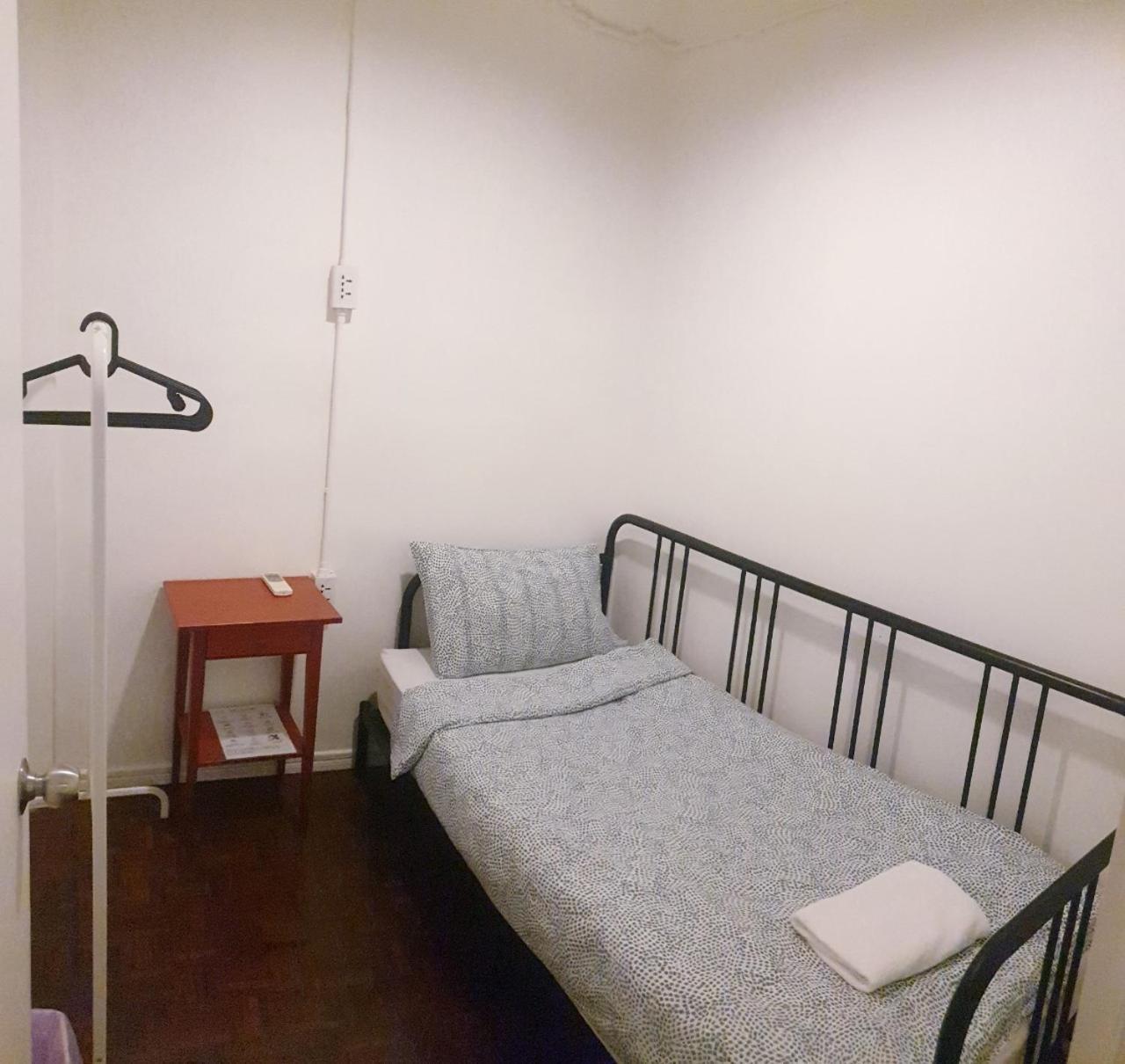 Cooper Hostel Bangkok Bagian luar foto