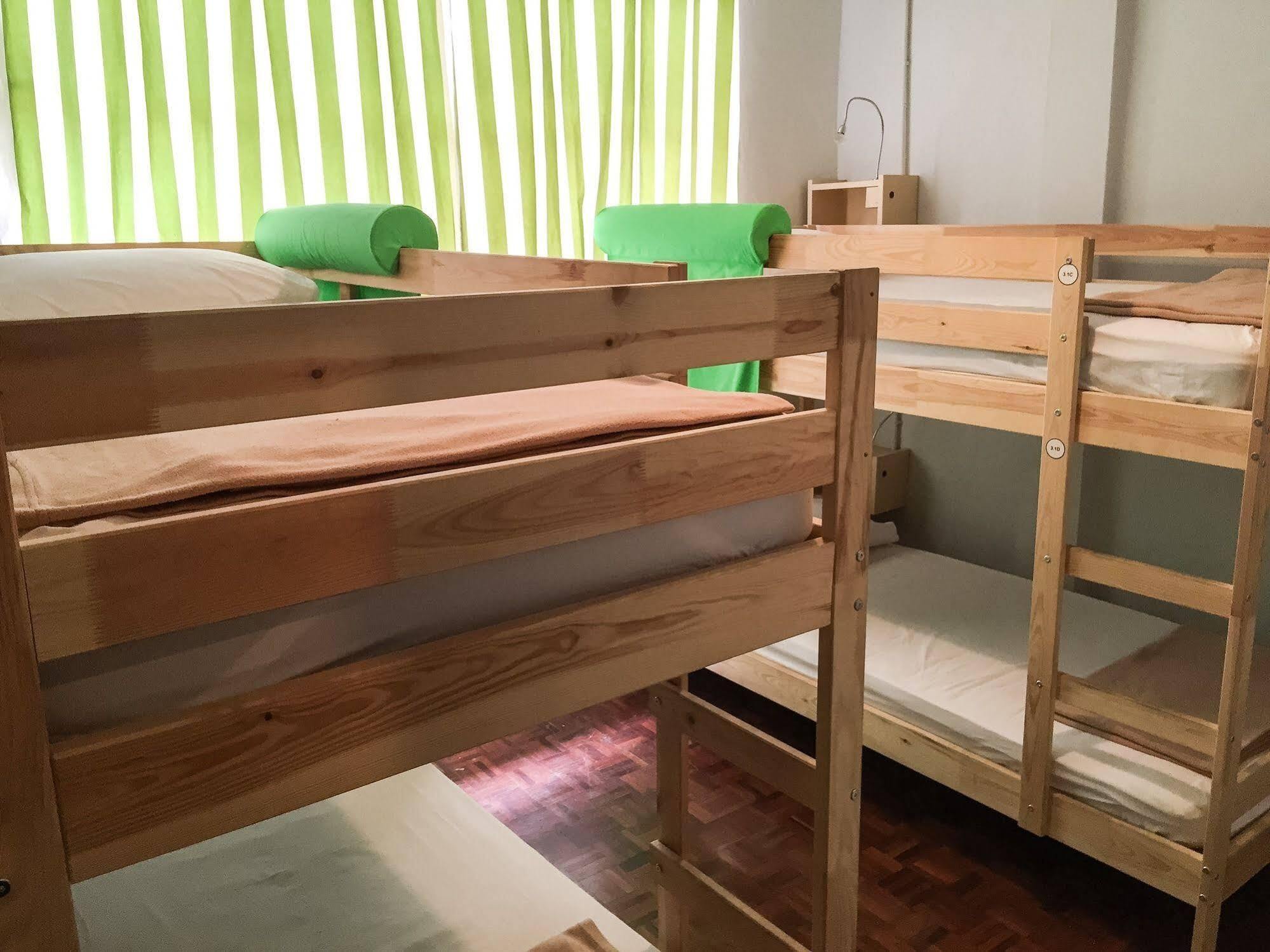 Cooper Hostel Bangkok Bagian luar foto